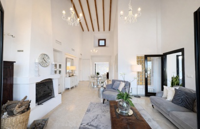 Reventa - Villa - Banos y Mendigo - El Valle Golf Resort