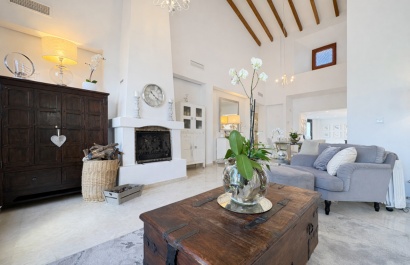 Reventa - Villa - Banos y Mendigo - El Valle Golf Resort