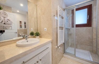 Reventa - Villa - Banos y Mendigo - El Valle Golf Resort