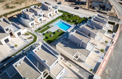 Resale - Townhouse - Altaona Golf and Country Village