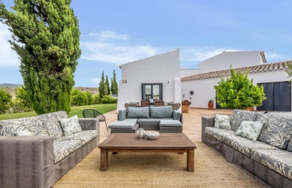 Reventa - Villa - Banos y Mendigo - El Valle Golf Resort