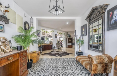 Reventa - Villa - Banos y Mendigo - El Valle Golf Resort