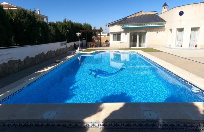 Resale - Villa - Algorfa