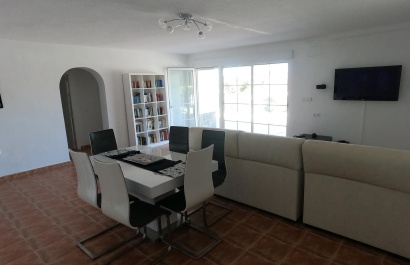 Resale - Villa - Algorfa