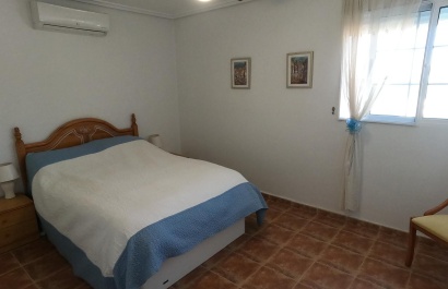 Resale - Villa - Algorfa