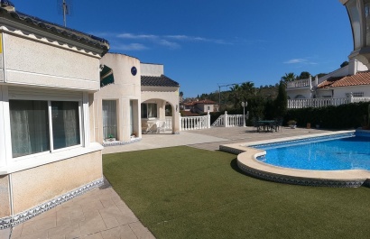 Resale - Villa - Algorfa