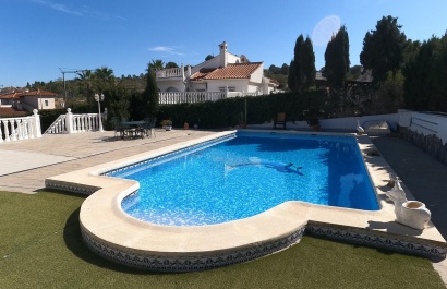 Resale - Villa - Algorfa