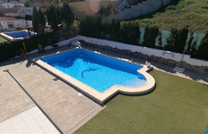 Resale - Villa - Algorfa