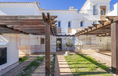 Resale - Townhouse - Roldan - La Torre Golf Resort