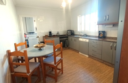 Herverkoop - Villa - Avileses