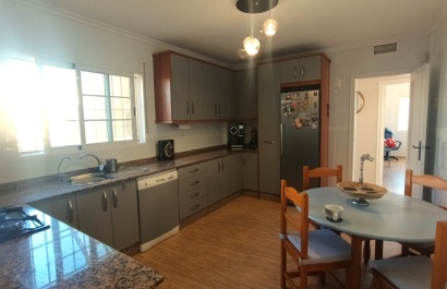 Herverkoop - Villa - Avileses