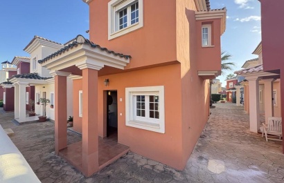 Lichte slaapkamer villa Spanje